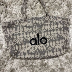 ALO Yoga Black and Gray Patterned Tote Bag